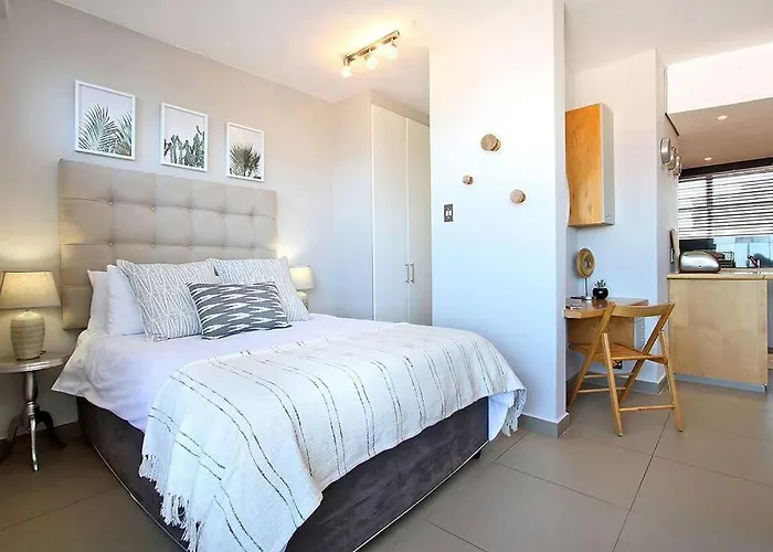 Morakani Studio 503 In Green Point.