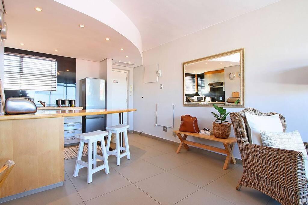 Morakani 503 In Point. Apartment Cape Town