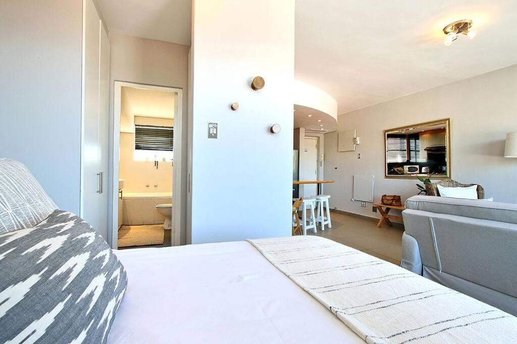 Morakani 503 In Point. Apartment Cape Town