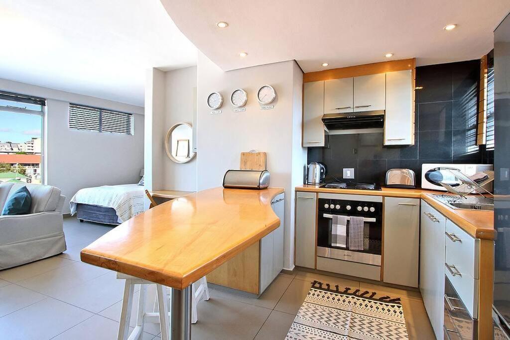 Morakani 503 In Point. Apartment Cape Town
